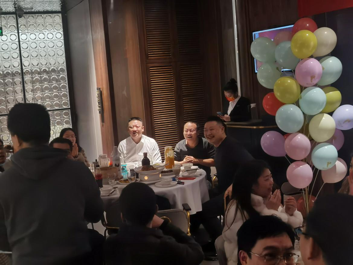 “不忘初心、逐夢(mèng)前行”四川德潤(rùn)信息工程有限公司2021年年終總結(jié)會(huì)暨2022年新春年會(huì)圓滿召開(kāi)